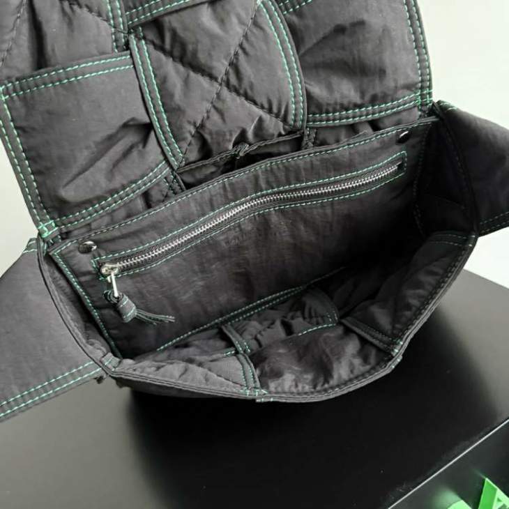 Picture of Bottega Veneta Handbags _SKUfw192821749fw